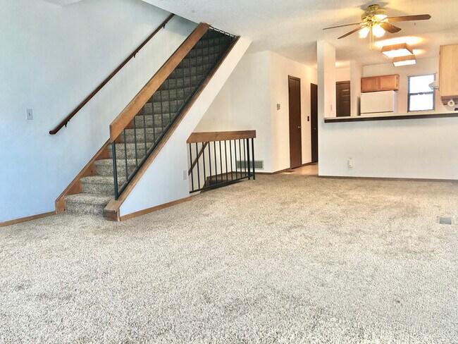 Building Photo - 3556 S Depew St