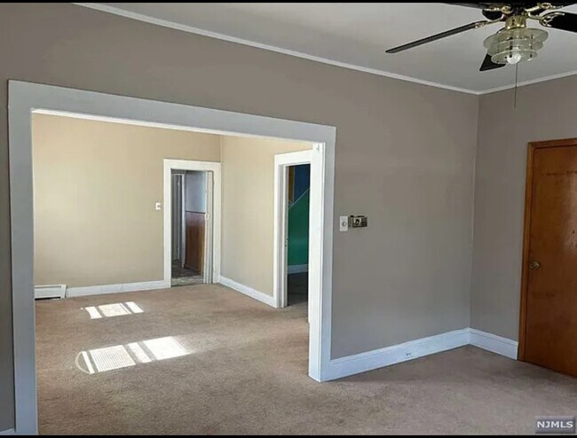 Building Photo - 323 Clifton Blvd