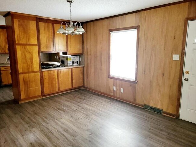 Foto del edificio - 106 Oakmont Ave