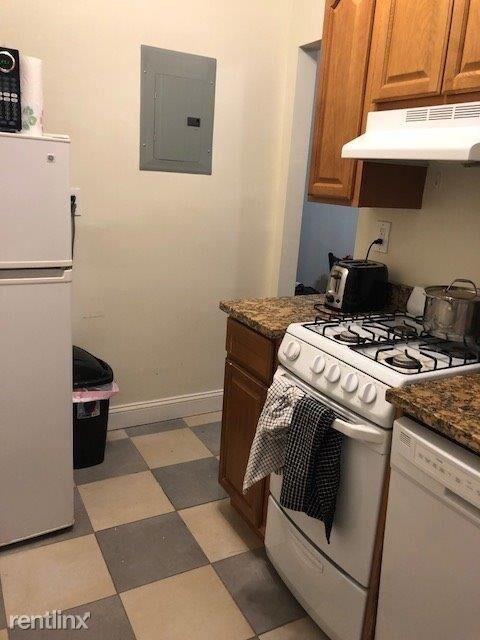 Building Photo - 115 St Stephen St