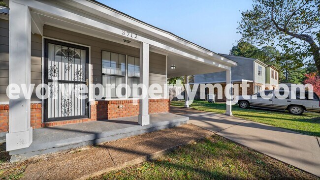 Foto del edificio - 3712 Firethorne Dr