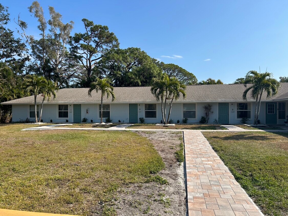 Photo - 4008 Groveland Ave (Sarasota, FL)