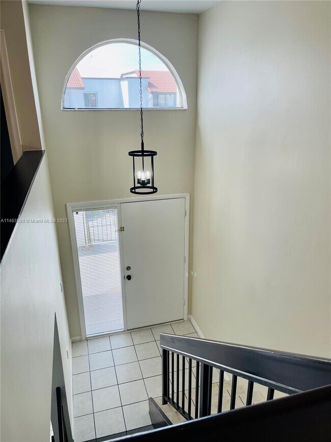Building Photo - 1341 SW 124th Ct