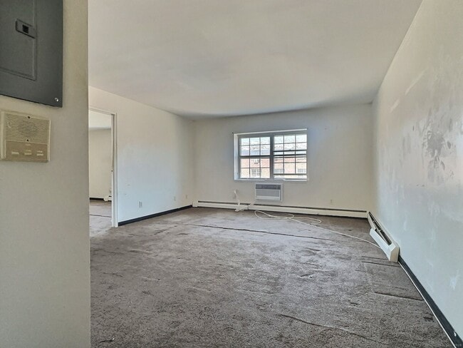 Building Photo - 340 Palisade Ave