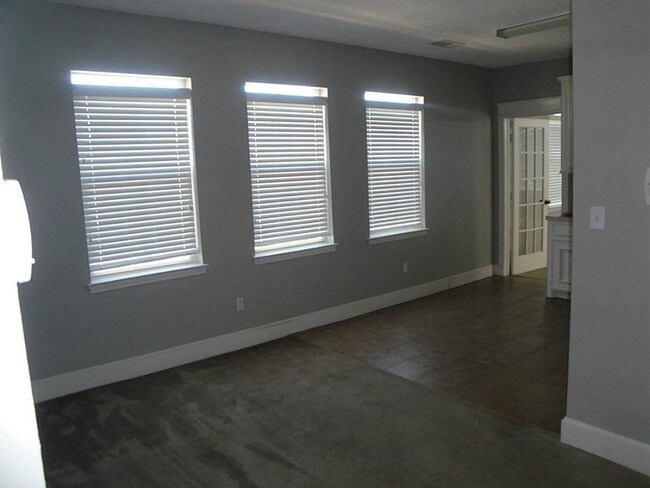 Building Photo - 1519 Avenue M