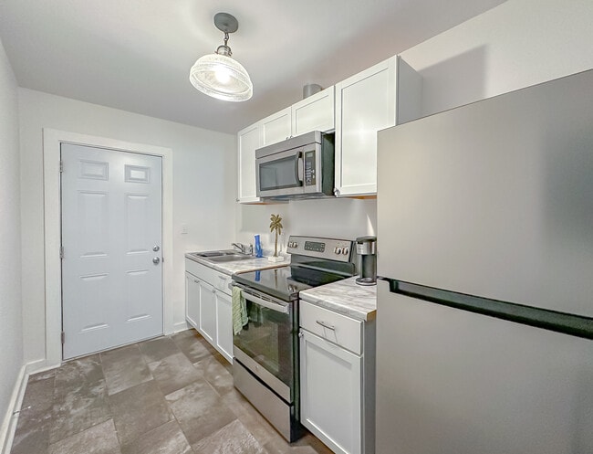 Building Photo - FAMU Triplex