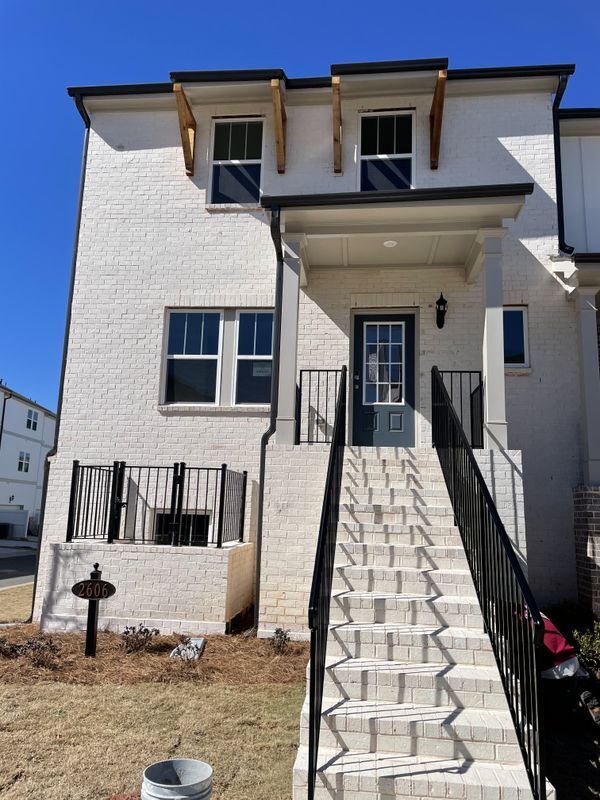 Building Photo - 2606 Devon Vale St