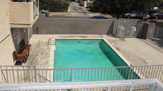 Foto del edificio - 7020 Coldwater Canyon Ave