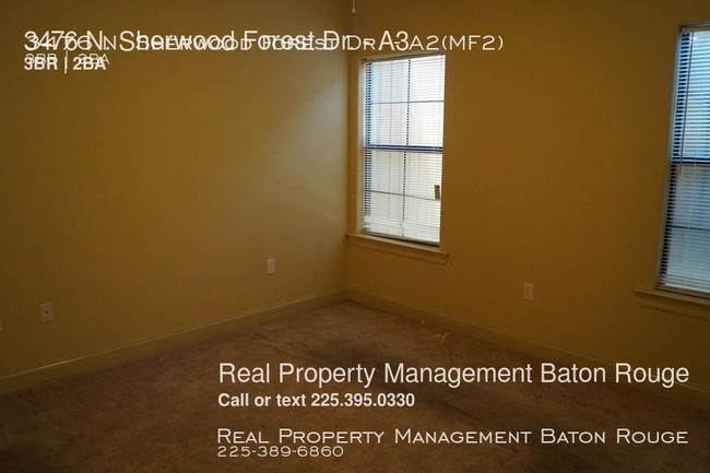 Building Photo - Beautiful Townhouse on Sherwood Forest