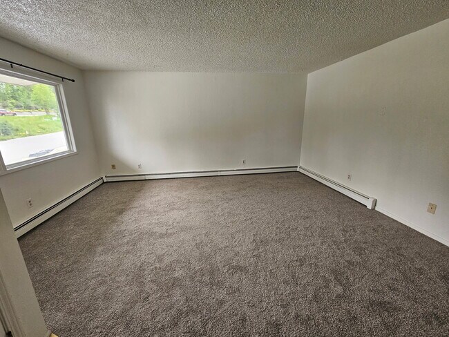 Building Photo - 1710 Muldoon Cir