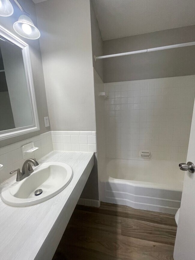 Foto del edificio - 3101 Bromley Pl