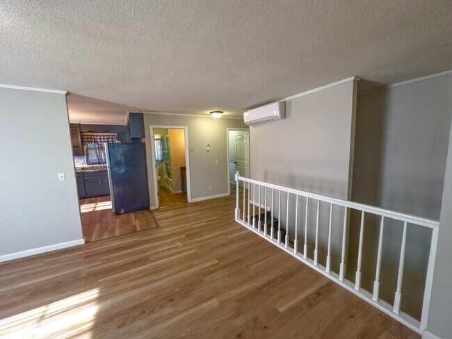 Building Photo - Lakeshore Duplex