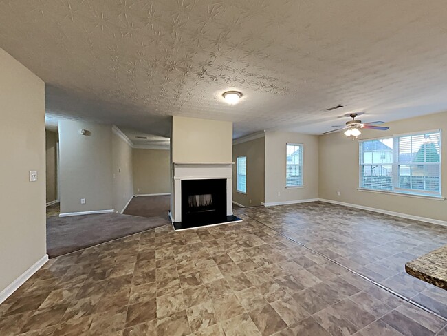 Building Photo - 4434 Grove Lake St
