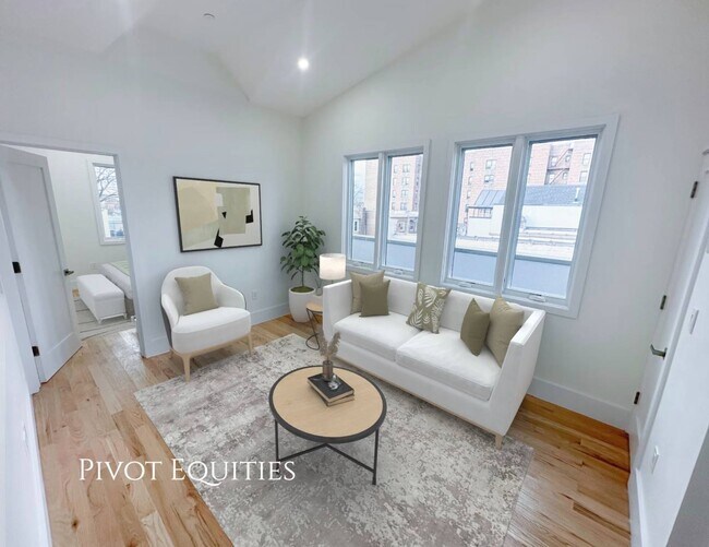 Foto del edificio - 2434 E 2nd St