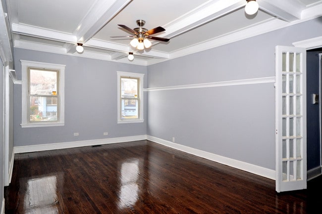 Building Photo - 5849 W Midway Park