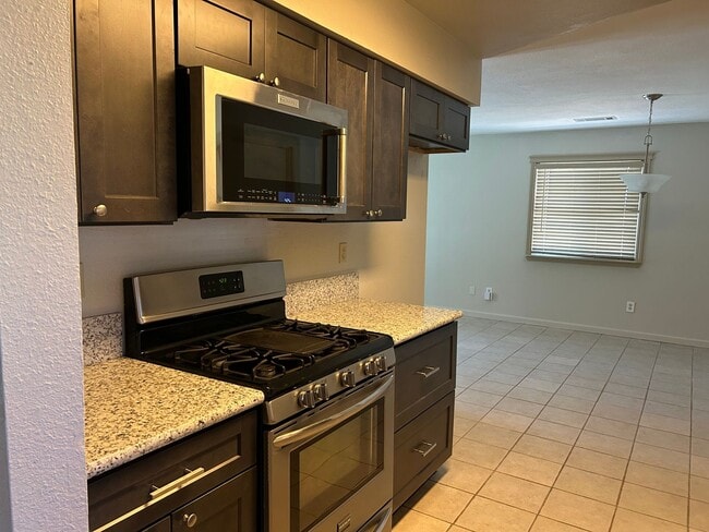 Building Photo - Lots of NEW