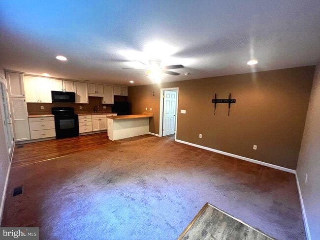 Building Photo - 5115 Irving St