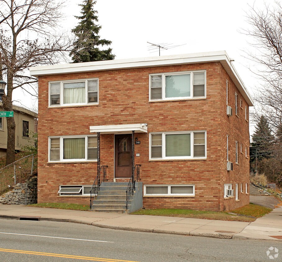 746 7th St E, Saint Paul, MN 55106 Apartments in Saint Paul, MN