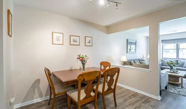 Foto del edificio - 886 Andover Pl