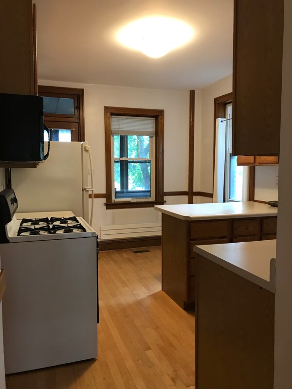 Foto del edificio - 2137 N Oakley Ave