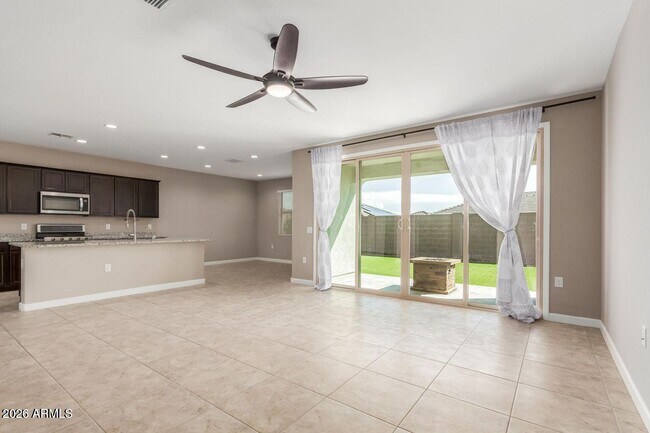 Foto del edificio - 29539 W Whitton Ave