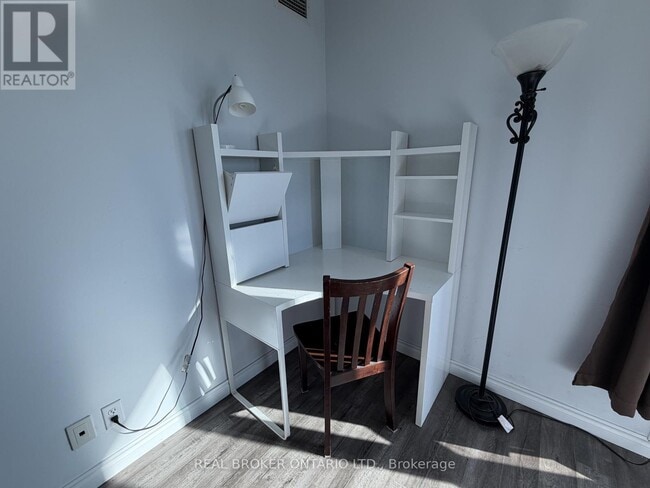 Building Photo - 1 Lee Centre Dr