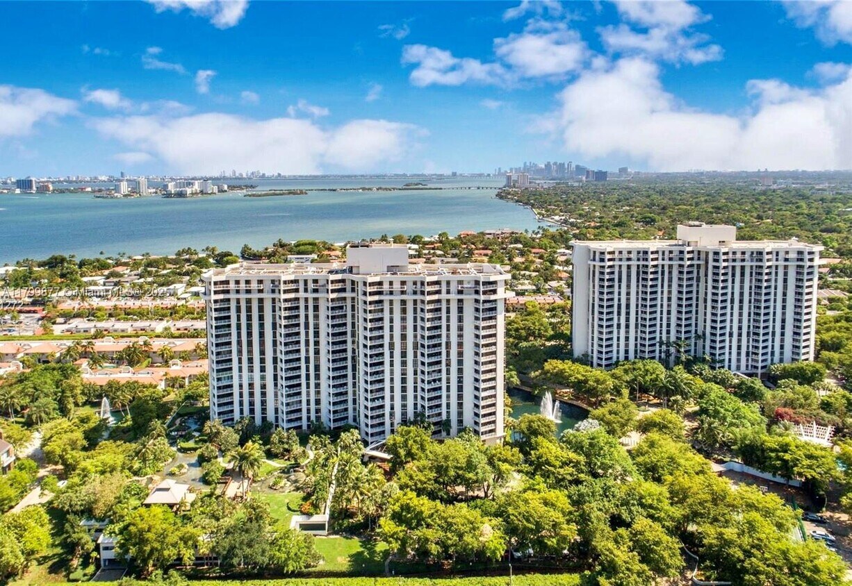 Foto principal - 1000 Quayside Terrace