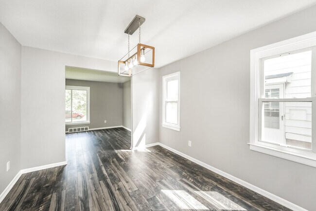 Building Photo - 4062 Bayard Rd