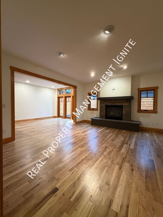 Foto del edificio - 453 S Pine St