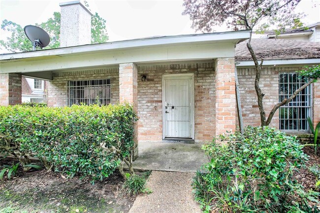 Building Photo - 12427 W Village Dr