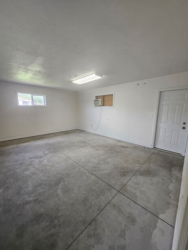 Foto del edificio - Beautiful 3 Bedroom Home in Komohana Gardens