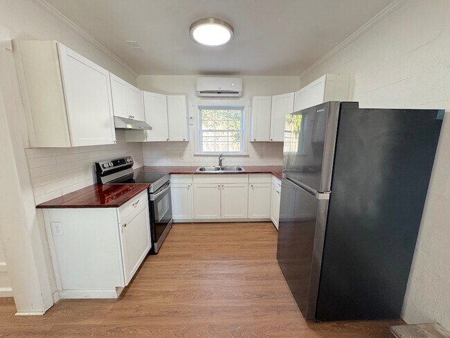 Foto del edificio - 1408 E 51st St