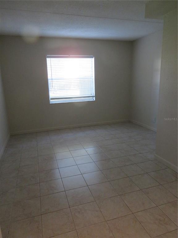 Building Photo - 2886 Somerset Park Dr