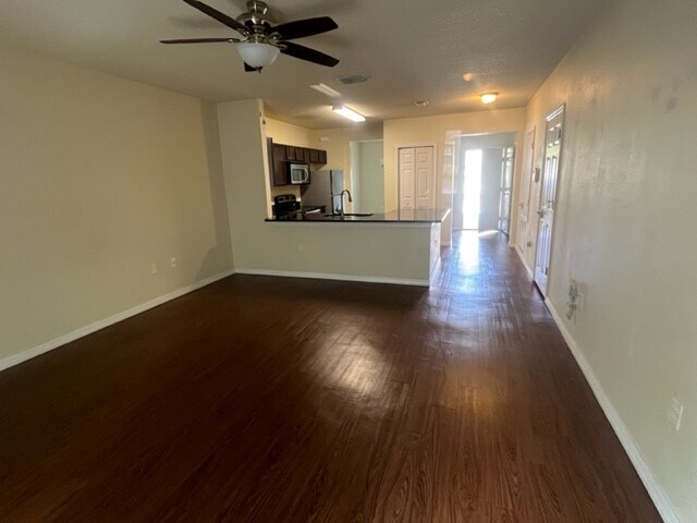 Huge living space - 455 Belle Montclair Loop