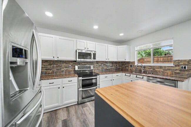 Photo - 21497 E Crestridge Place- House