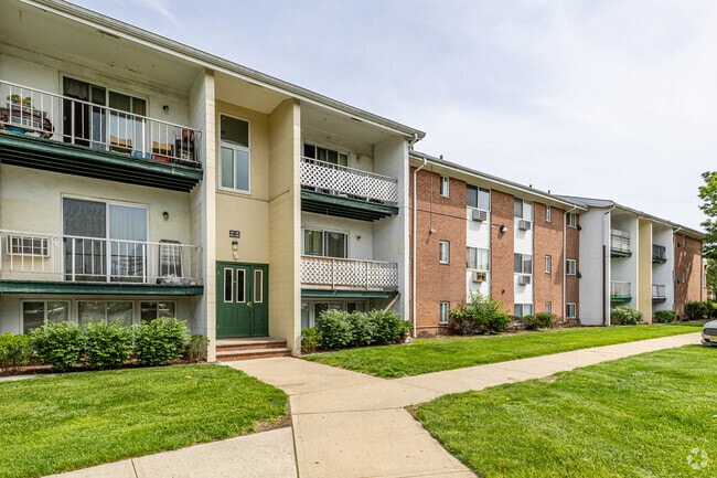 Foto del edificio - State Fayette Gardens
