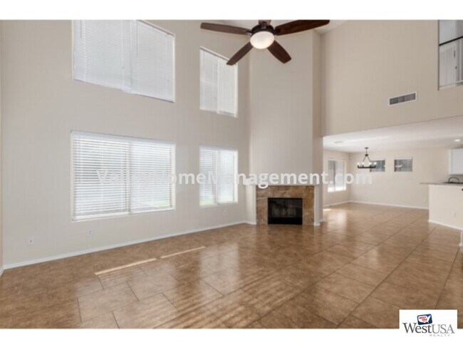 Building Photo - SPACIOUS 4/3 IN ARROWHEAD RANCH!!!