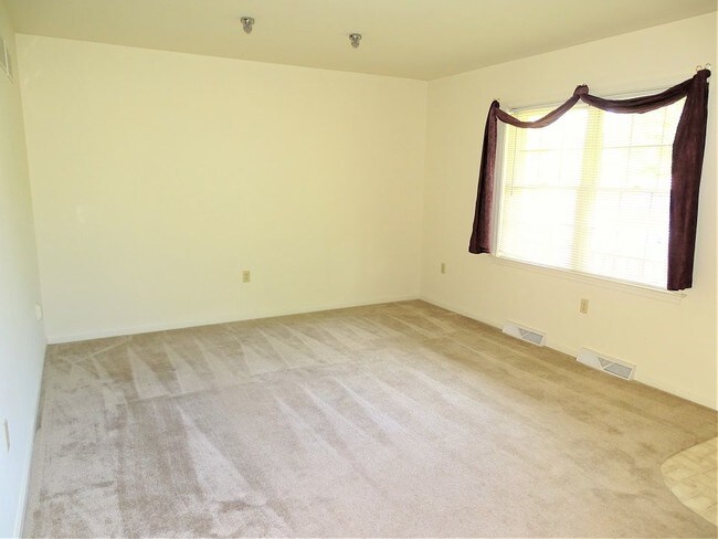 Building Photo - 85 Millstone Dr