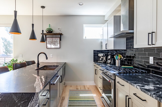 Building Photo - 4014 Tejon St