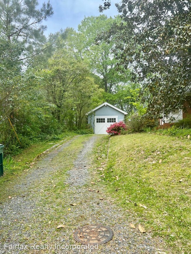 Building Photo - 3 br, 2 bath House - 2318 Huron Street