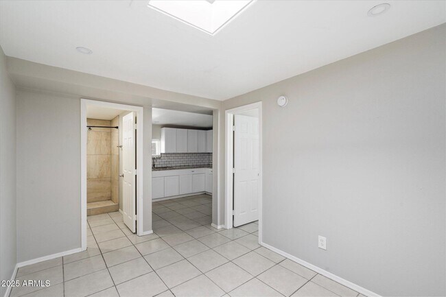 Foto del edificio - 703 W 1st St