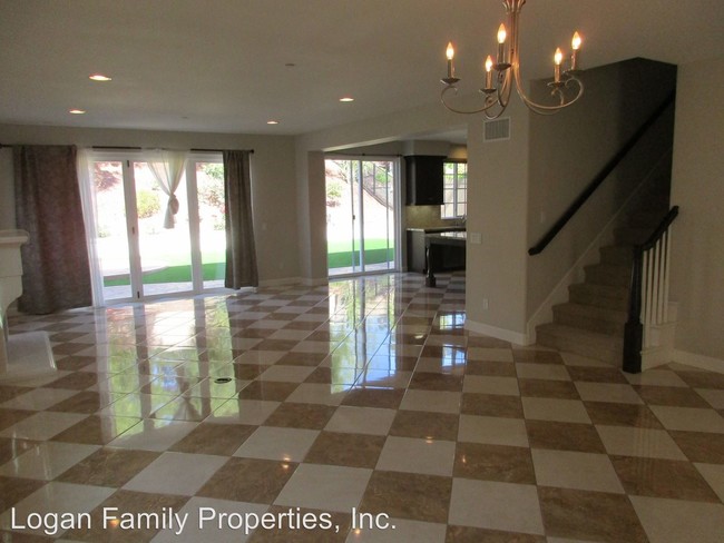Foto del edificio - 5 br, 4 bath House - 7772 Chadamy Way