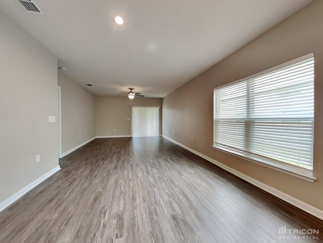 Building Photo - 1523 Scrub Jay Ct