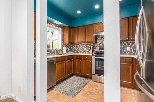 Building Photo - 4327 N 28th St