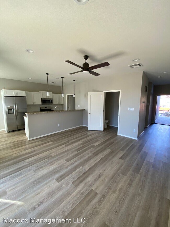 Building Photo - 3 br, 2.5 bath House - 4523 Villa Loma Ln NE