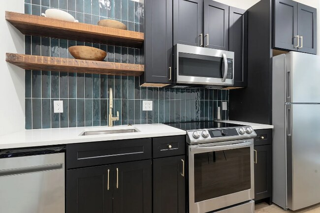 Foto del edificio - 2239 N 33rd St