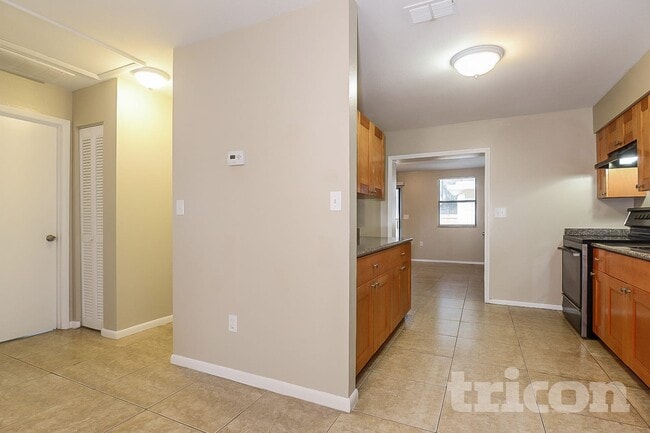 Building Photo - 5843 59th Way N