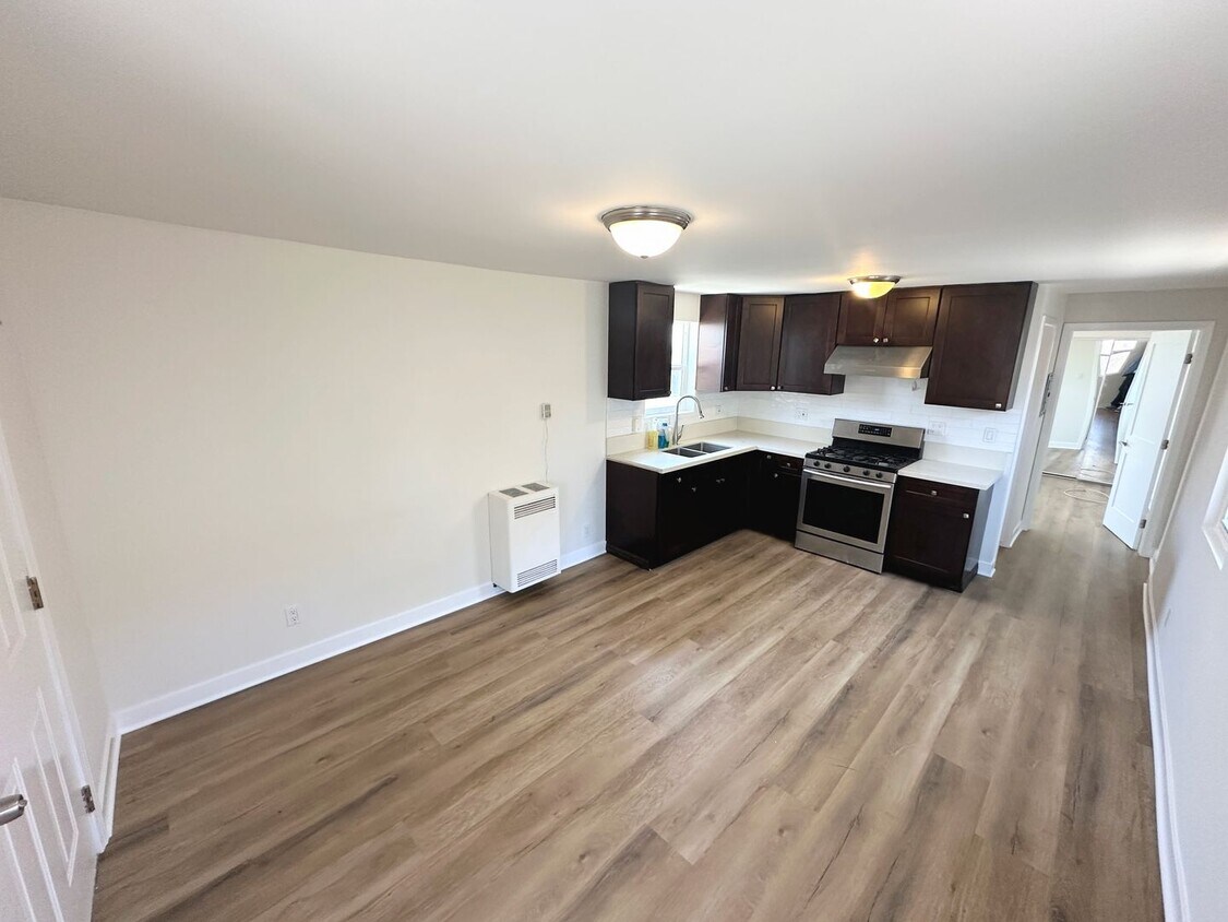 Foto principal - Highly updated and private Cottage. No sha...