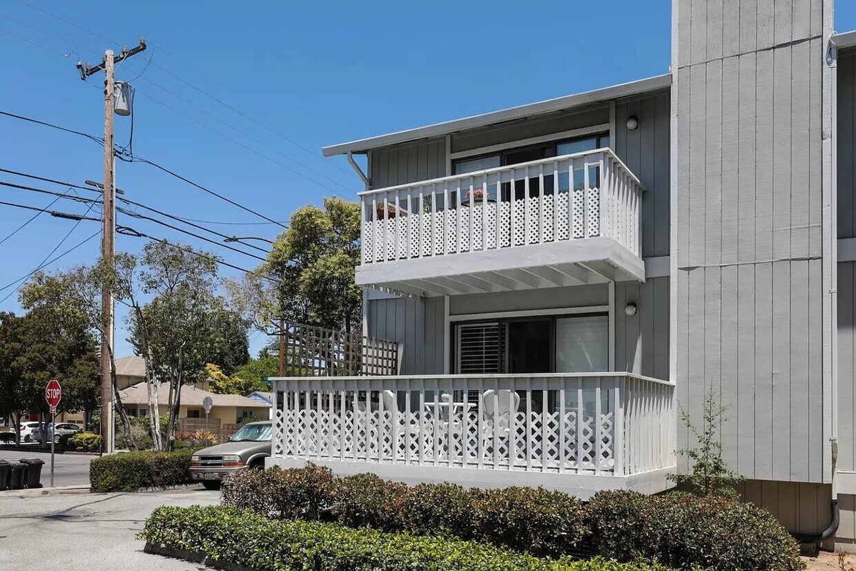 Foto principal - 253 Oak Ave