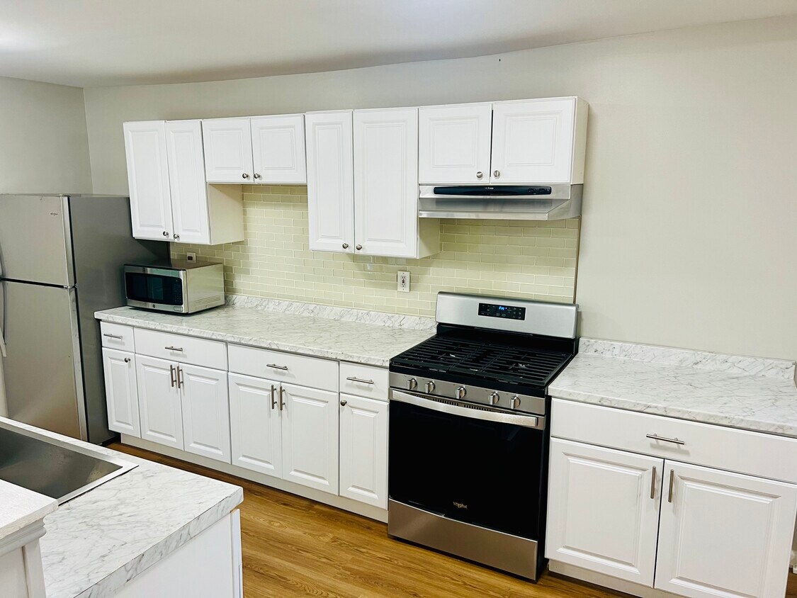 Kitchen - 197 Cottage St